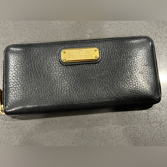 Marc Jacobs wallet - Picture 3 of 3